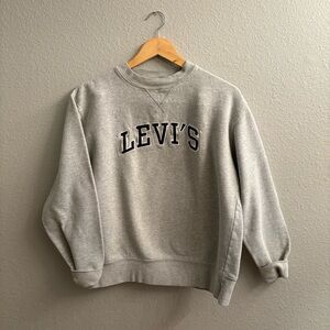 Vintage Levi’s Women’s Crewneck Sweatshirt size Medium